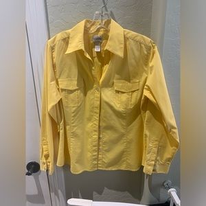 Chico’s sunny yellow button-down with two front button pockets. Size 1